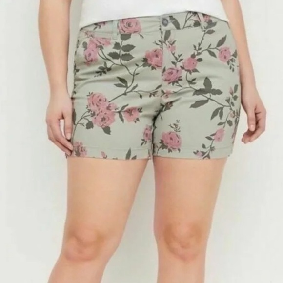 Lane Bryant Green Floral Shorts - Picture 3 of 11